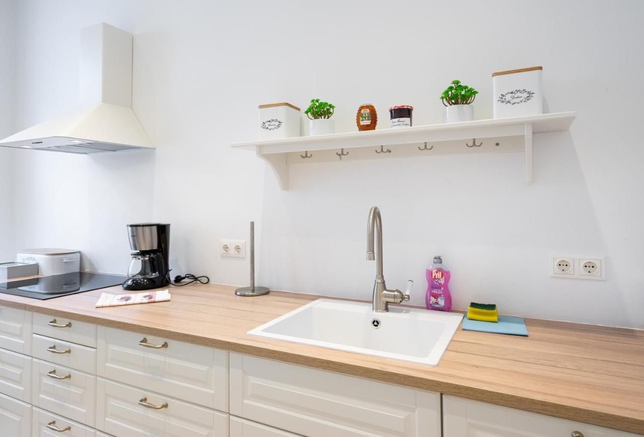 Modernes Apartment Im Charmanten Cottage Viertel Bécs Kültér fotó